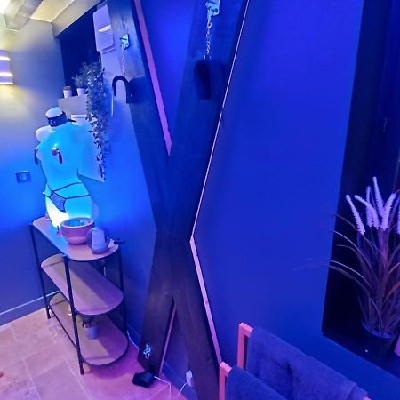 Loveroom Sauna, Balneo, Parking Prive Dans Le Centre De Онфлер Екстер'єр фото